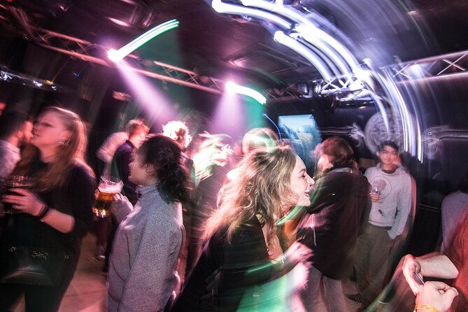 brussels-pub-crawl-nightlife-party-experience