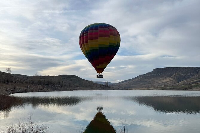 cappadocia-hot-air-balloon-sunrise-soganli-valley