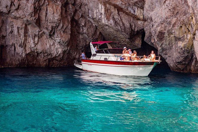 capri-boat-excursion-from-sorrento