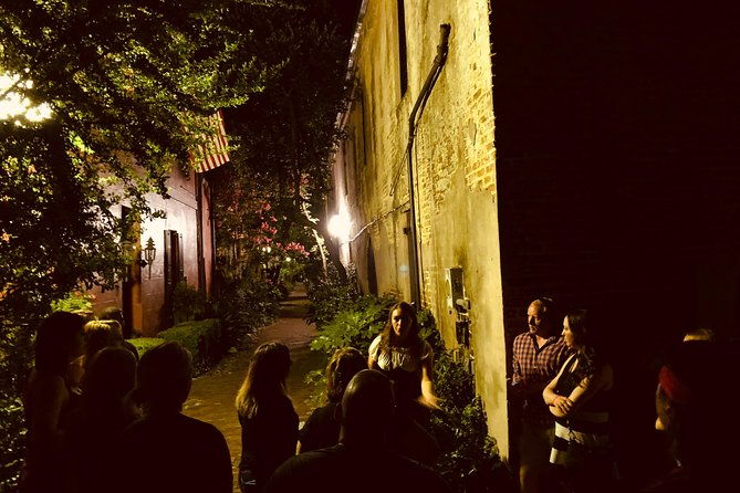 charleston-haunted-booze-and-boos-ghost-walking-tour