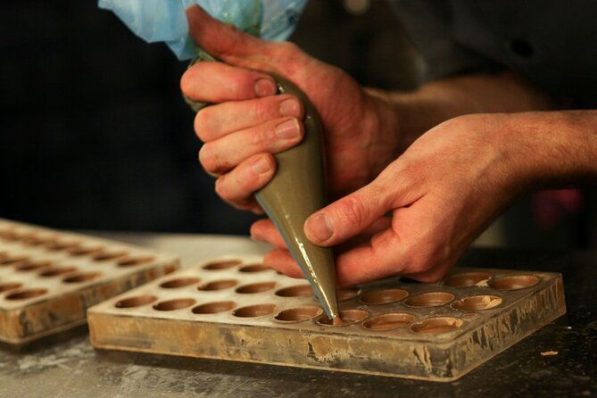 chocolate-and-beer-food-tour-of-brussels