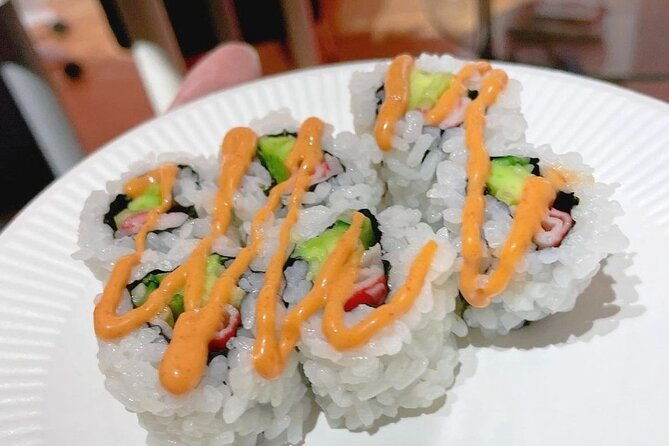 cook-and-roll-the-sushi-like-a-samurai-in-osaka