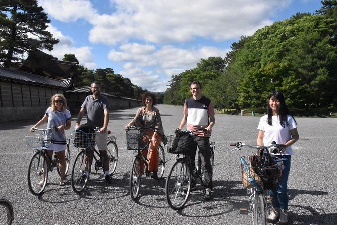 cycle-kyotos-hidden-gems-gion-stroll-2