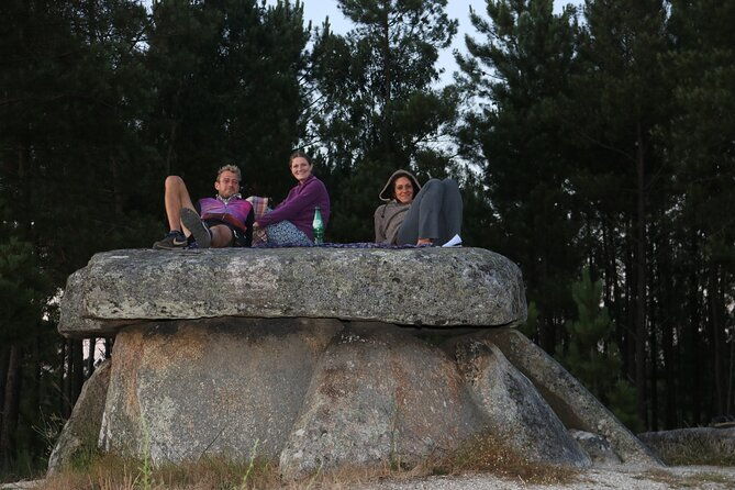cycle-to-ancient-dolmens-in-azenha-history-theory-folklore-guided-tour