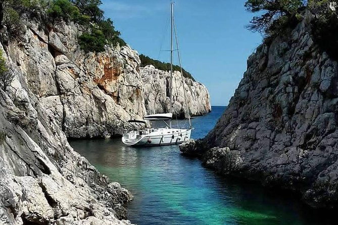 daily-sailing-trip-in-the-orosei-coves-with-lunch
