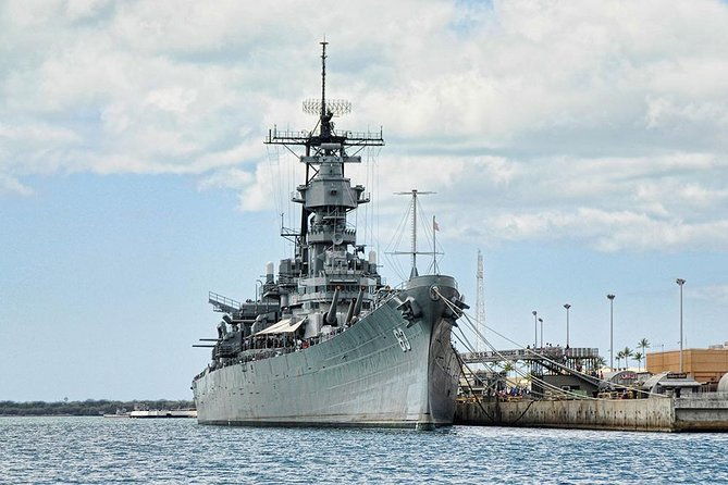 day-trip-from-maui-to-oahu-pearl-harbor-wwii-heroes-adventure