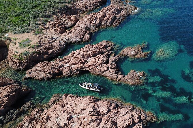 departure-from-saint-raphael-the-creeks-of-esterel
