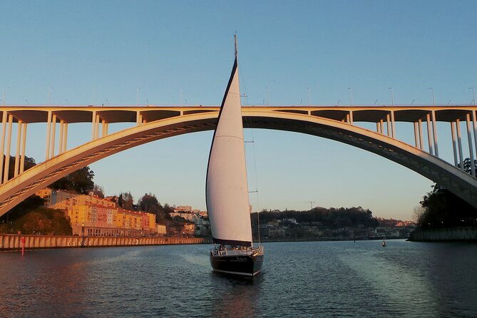 douro-sunset-sailboat-experience-in-porto