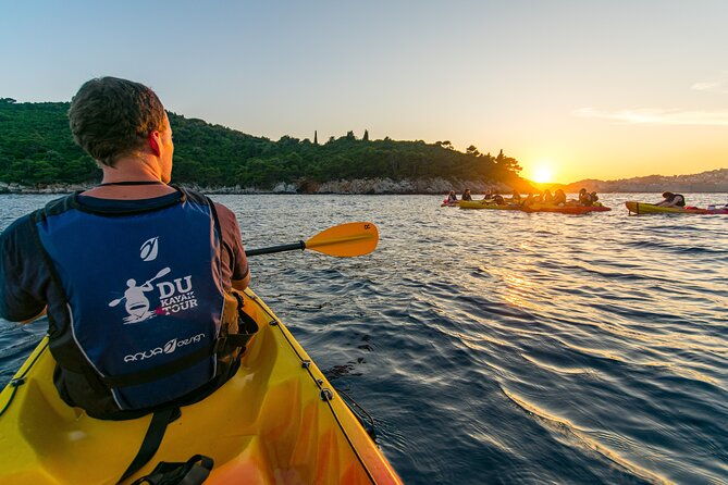 dubrovnik-sea-kayaking-sunset-paddle