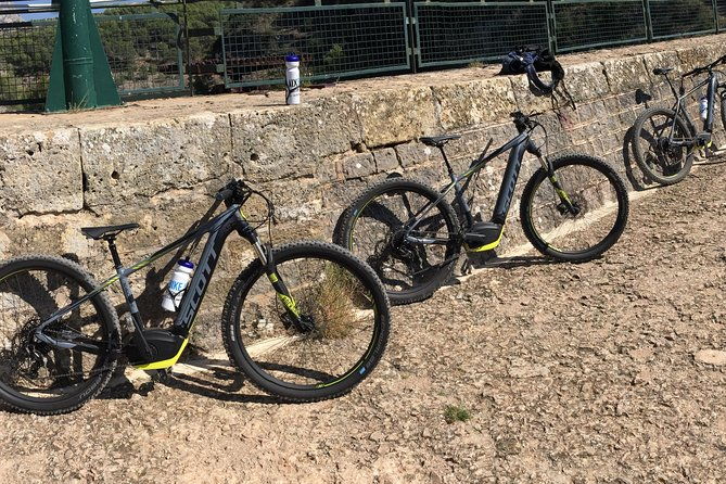 e-bike-tour-of-sainte-victoire-mountain-aix-en-provence