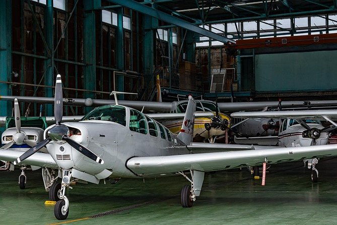 %e3%80%9025-mins%e3%80%91osaka-cessna-cruising-touring-the-tsutenkaku-and-usj
