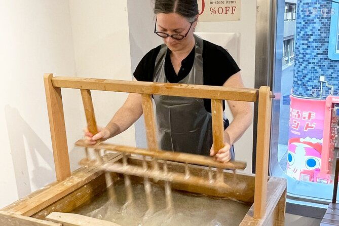%e3%80%90tokyo-asakusa%e3%80%91traditional-japanese-washi-papermaking-experience