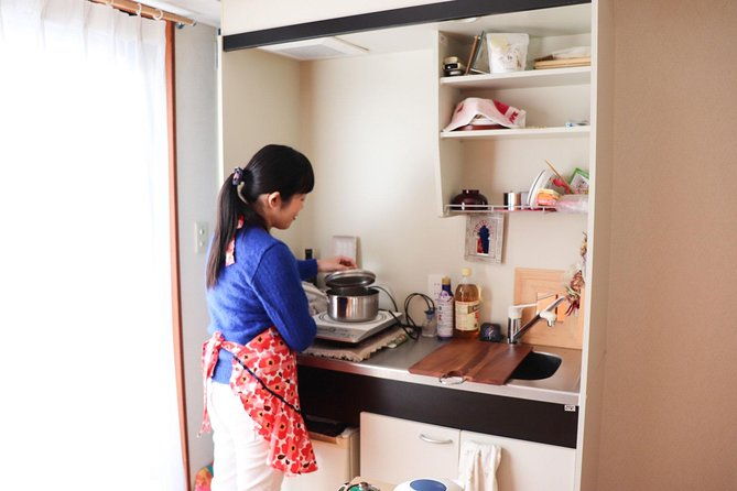 enjoy-homemade-sushi-or-obanzai-cuisine-matcha-in-a-kyoto-home