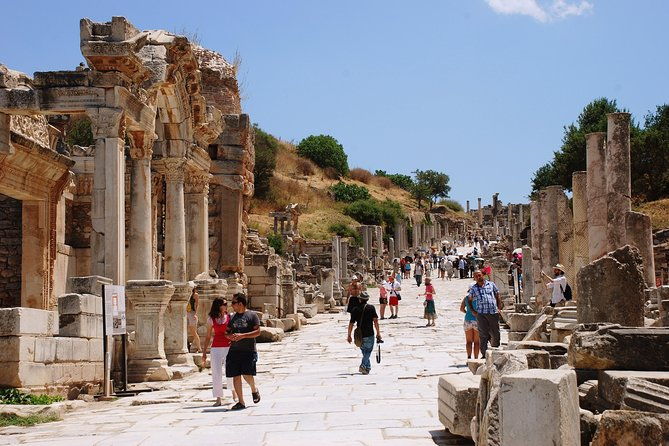 ephesus-ancient-city-house-of-mary-guided-small-group-tour