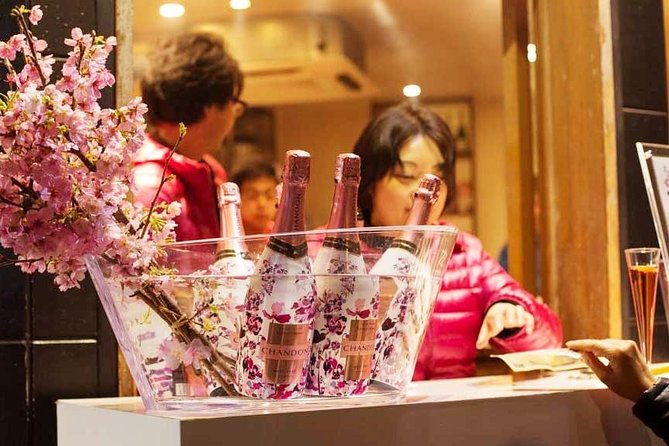 evening-hanami-cherry-blossom-experience-with-a-local-2
