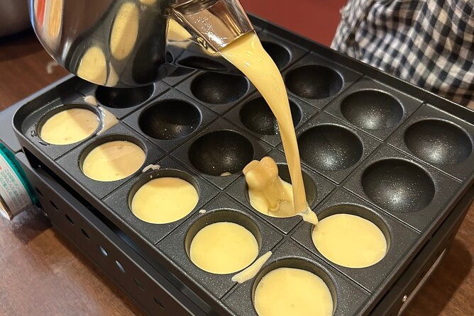 experience-cooking-takoyaki-in-its-birthplace-osaka