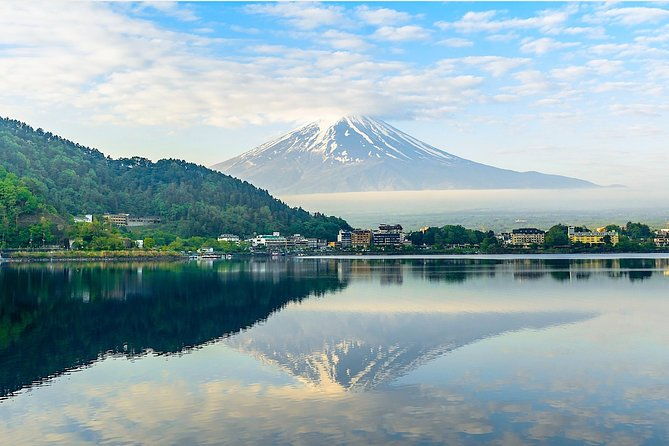 experience-the-stunning-nature-of-mt-fuji-private-tour