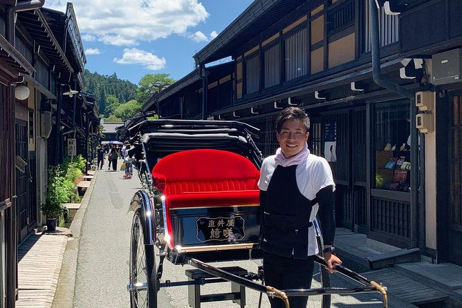 explore-takayama-by-rickshaw-hotel-pickup-included