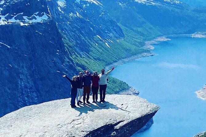 full-day-hiking-adventure-from-bergen-to-trolltunga