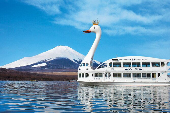 full-day-tour-at-mt-fuji-onsen-lake-kawaguchi-and-yamanaka