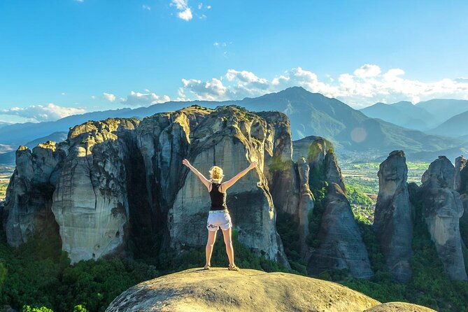 full-day-trip-to-meteora-from-thessaloniki