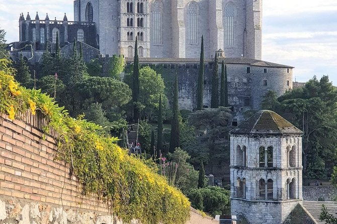 girona-guided-tour-with-cathedral-arab-baths-st-feliu-basilica