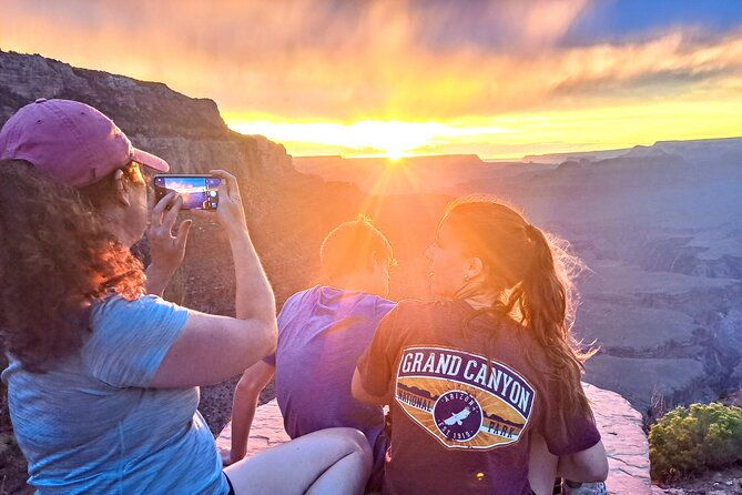 grand-canyon-sunset-hiking-adventure-deep-below-the-south-rim