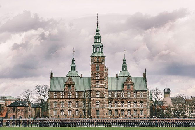 grand-tour-of-copenhagen-the-little-mermaid-to-royal-castle