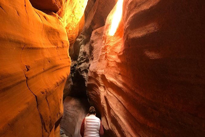 guided-hike-through-peek-a-boo-slot-canyon-small-group