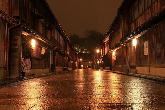 guided-night-tour-to-feel-the-samurai-culture-in-kanazawa