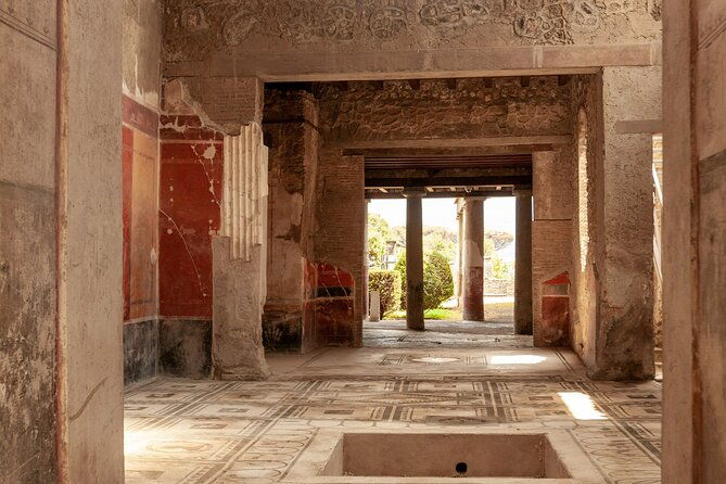 guided-tour-of-pompeii-ruins-with-lunch-and-wine