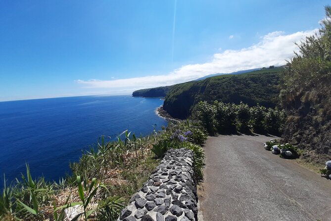half-day-hike-waterfalls-moinho-do-felix-with-tea-plantation