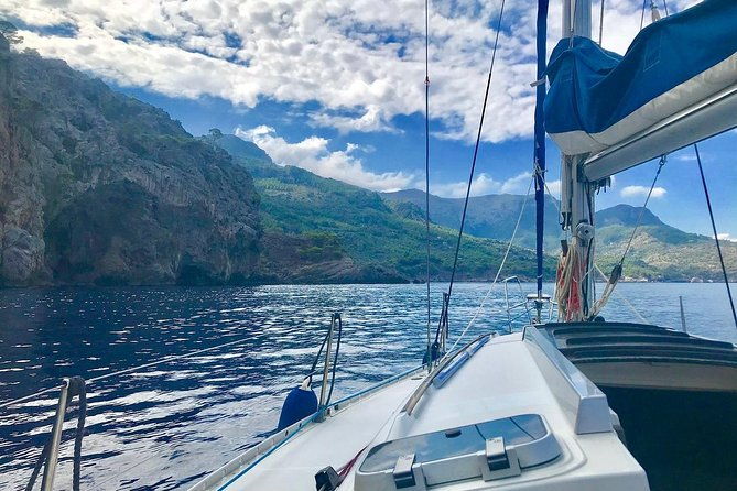 half-day-sailing-excursion-along-the-coast-with-sunset