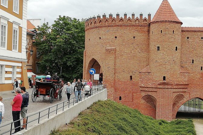 half-day-warsaw-layover-tour-by-minivan-with-airport-pickup