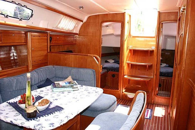half-sailing-cruise-to-secret-bays-5-hours