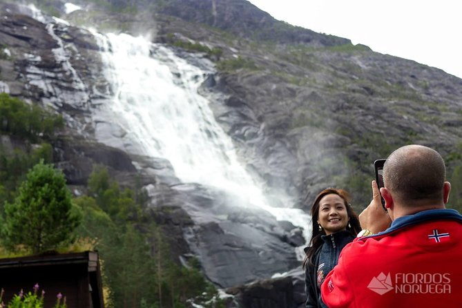 haugesund-shore-excursion-akrafjorden-langfoss-waterfall