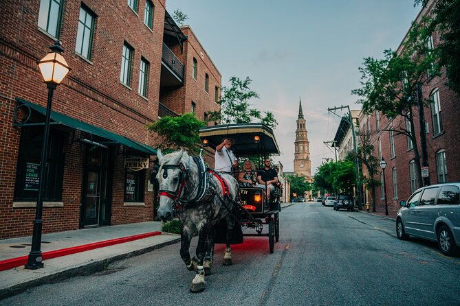 haunted-evening-horse-and-carriage-tour-of-charleston