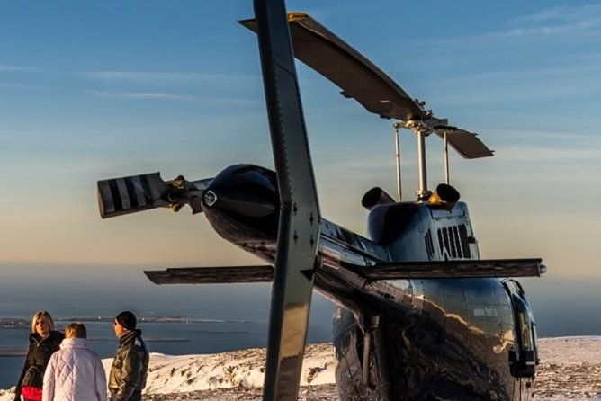 helicopter-tour-with-mountain-summit-landing-from-reykjavik