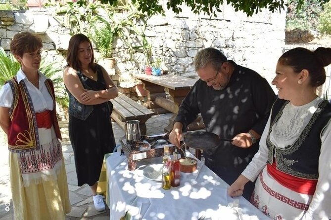 heraklion-cretan-private-cooking-lesson-with-lunch-in-arolithos