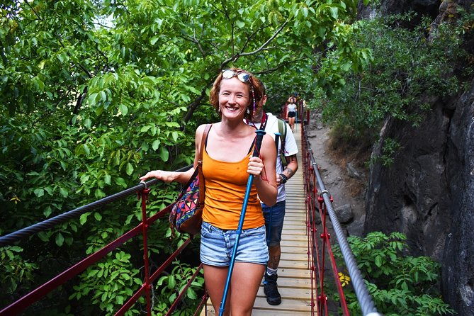 hiking-in-the-canyon-of-the-monachil-cubs-in-granada