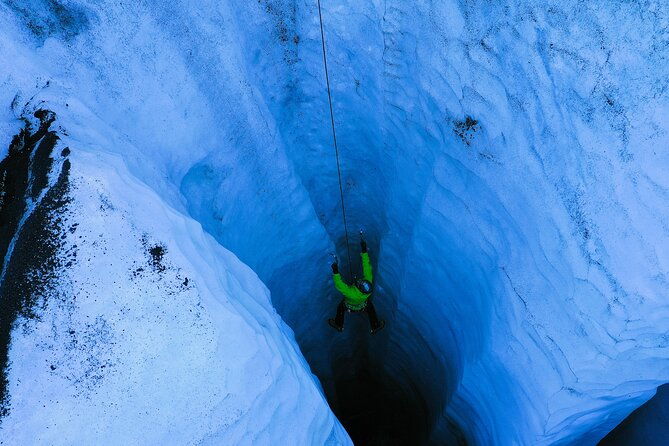 ice-climbing-at-solheimajokull