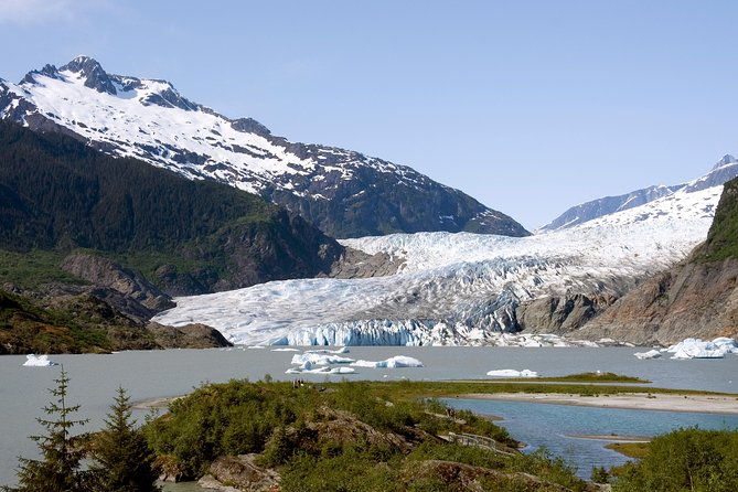 juneau-wildlife-whale-watching-mendenhall-glacier