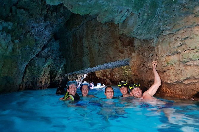 kayak-tour-with-cave-experience