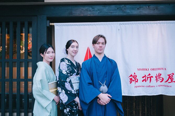 kimono-tea-ceremony-experience-at-kyoto-oritsuruya-nishiki