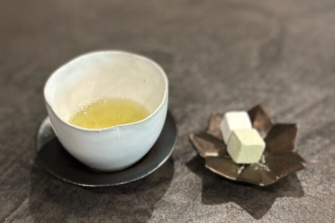 kimono-tea-experience-and-handcraft-bonsai-in-hakone-gora