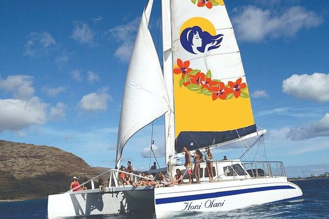 kona-coastline-escape-sail-with-dolphins-turtles-on-honi-olani