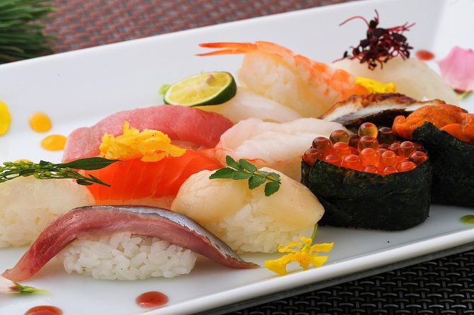 learn-how-to-make-sushi-light-class-nara-school