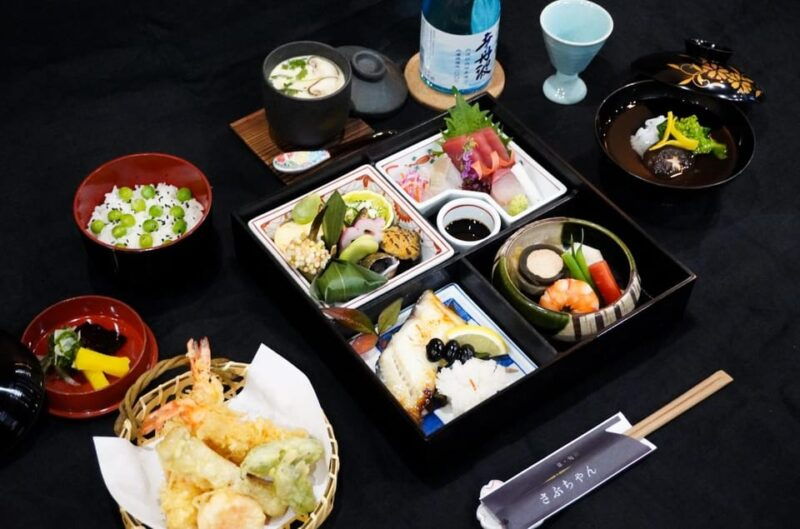 learneat-traditional-japanese-cuisine-and-sake-at-izakaya
