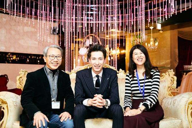 licensed-guide-kabukicho-shinjuku-nite-experience-tourtokyo