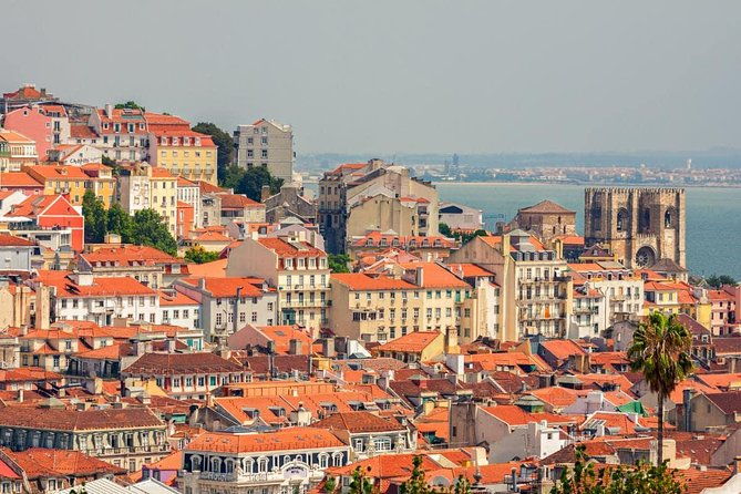 lisbon-private-driver-and-customizable-tour